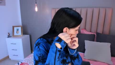 Alexa Thaylor online show from 03.11.25