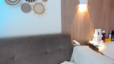 alexaa_swan online show from 03.20.26