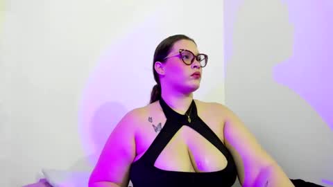 Snapshot of alexaablum chatting on 02.19.26 Alexa online show from 02.19.26