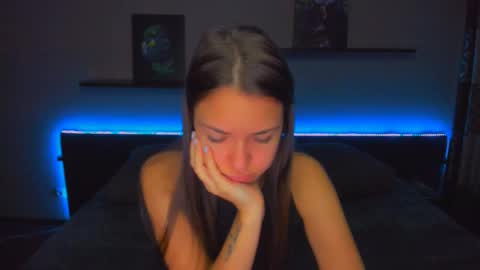 Snapshot of alexabarkley chatting on 10.22.25 angel online show from 10.22.25