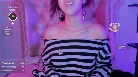 Snapshot of alexafoxy18 chatting on 01.16.25 ALEXA online show from 01.16.25