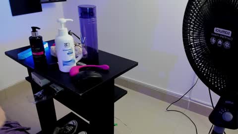 Snapshot of alexafoxy18 chatting on 02.07.25 ALEXA online show from 02.07.25