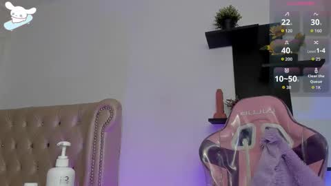 Snapshot of alexafoxy18 chatting on 10.04.25 ALEXA online show from 10.04.25