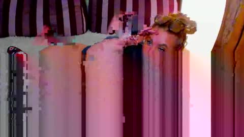 Snapshot of alexalavibes chatting on 01.12.25 AlexaLaVibes online show from 01.12.25