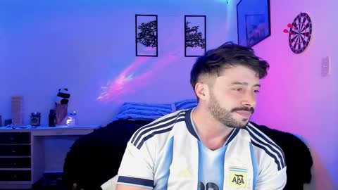 Snapshot of alexanderjaz chatting on 09.30.25 Alexander Jaz online show from 09.30.25