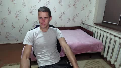 Snapshot of alexanderstrongs chatting on 09.09.25 alexanderstrongs online show from 09.09.25