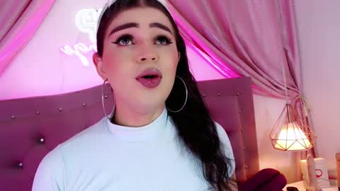 Snapshot of alexandra_evanz chatting on 12.06.24 Alexandra Spellman online show from 12.06.24