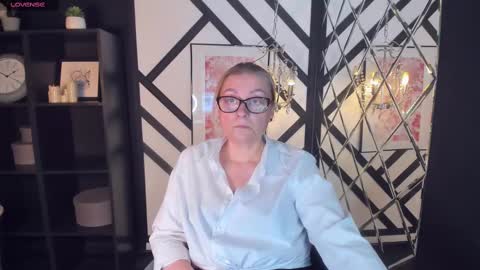 Alexandra online show from 02.11.25