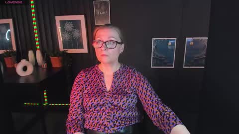 Alexandra online show from 03.05.25