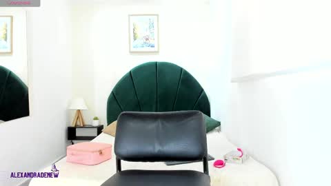     online show from 04.05.26