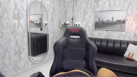 Alexandra Milff  online show from 11.07.25