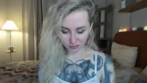 Snapshot of alexarush chatting on 12.22.25 alexarush online show from 12.22.25