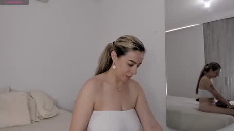 alexastormm online show from 02.24.26