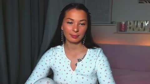 Snapshot of alexasven chatting on 06.15.26 Alex DONT FORGET GIVE ME THUMBS UP online show from 06.15.26