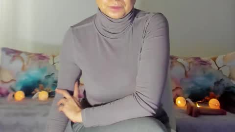 Snapshot of alexatight chatting on 11.21.25 Alexa online show from 11.21.25