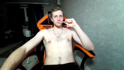 Snapshot of alexfox2018 chatting on 02.08.25 Alex online show from 02.08.25