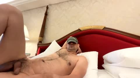 Snapshot of alexgeorge1140 chatting on 01.29.25 alexgeorge1140 online show from 01.29.25