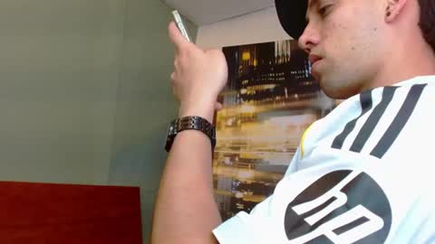 Snapshot of alexgiraldo__ chatting on 06.12.26 alexgiraldo__ online show from 06.12.26