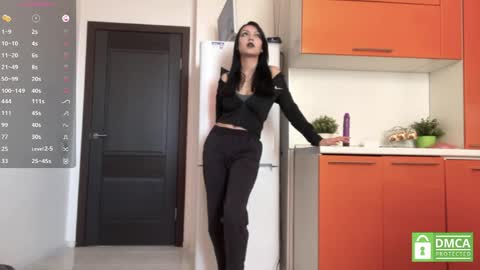 Snapshot of alexiaficke chatting on 05.07.26 Emila online show from 05.07.26