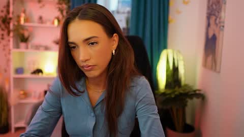 Snapshot of alexis_luv_ chatting on 10.01.25 Alexis online show from 10.01.25