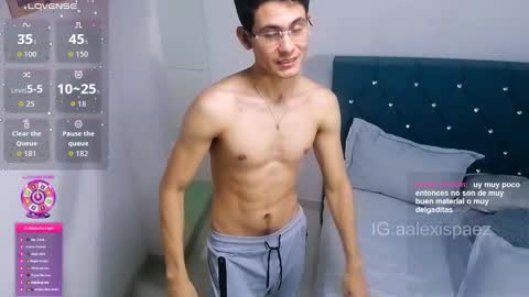 Snapshot of alexispaez457062 chatting on 11.29.25 Alexis online show from 11.29.25