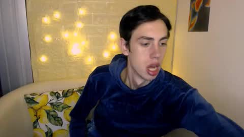 Snapshot of alexnaughty14 chatting on 09.19.25 alexnaughty14 online show from 09.19.25