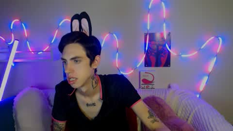 Snapshot of alexnaughty14 chatting on 09.25.25 alexnaughty14 online show from 09.25.25