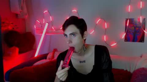 Snapshot of alexnaughty14 chatting on 09.26.25 alexnaughty14 online show from 09.26.25