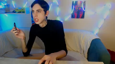 Snapshot of alexnaughty14 chatting on 10.04.25 alexnaughty14 online show from 10.04.25