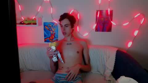 Snapshot of alexnaughty14 chatting on 10.08.25 alexnaughty14 online show from 10.08.25