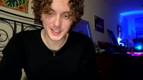 Snapshot of alexrhodesxxx chatting on 12.24.24 Alex online show from 12.24.24