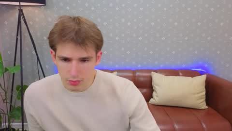 Snapshot of alexs_771 chatting on 09.29.25 Dennis online show from 09.29.25