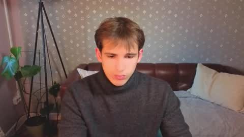 Snapshot of alexs_771 chatting on 10.06.25 Dennis online show from 10.06.25