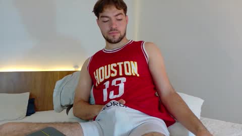 Snapshot of alextwunkk chatting on 11.27.25 Alex online show from 11.27.25