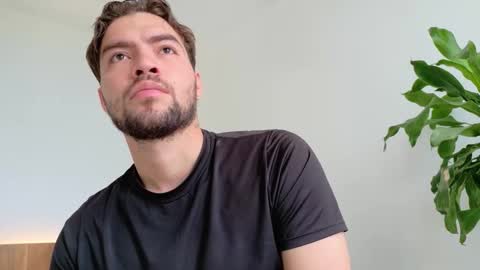 Snapshot of alextwunkk chatting on 12.04.25 Alex online show from 12.04.25