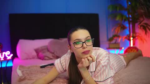 Alexxis Rae online show from 11.05.25