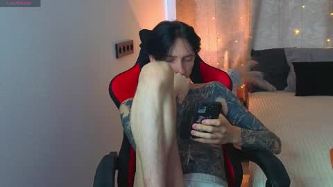 Snapshot of alexxone_ chatting on 04.01.26 Alex online show from 04.01.26