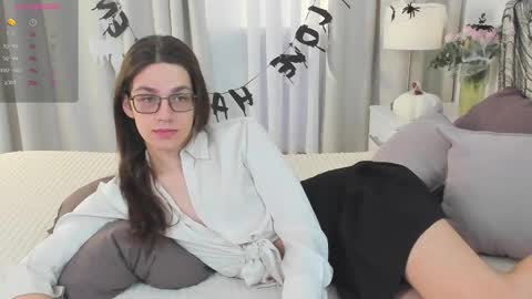 Alfreda online show from 10.29.25