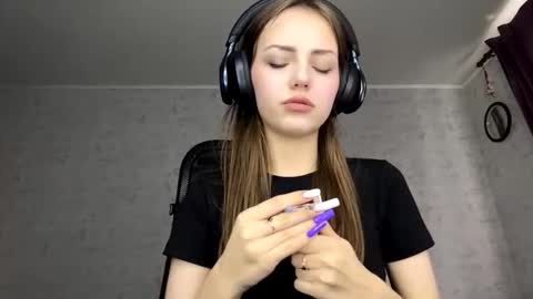 Snapshot of alfrediamordino chatting on 10.09.25 Alice online show from 10.09.25