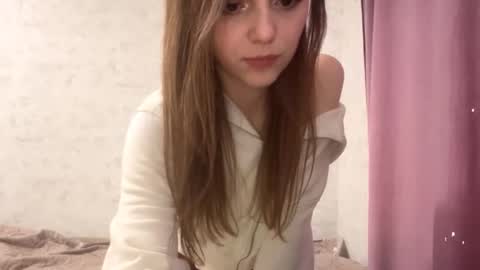 Snapshot of alfrediamordino chatting on 11.07.25 Alice online show from 11.07.25