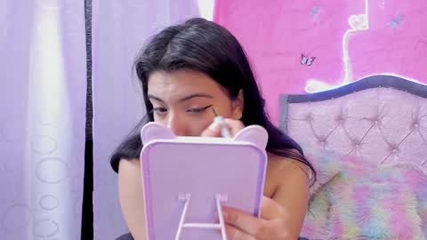 Carolina Join The Fan Club  online show from 12.20.24