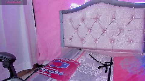 Carolina Join The Fan Club  online show from 01.08.25