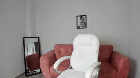 Snapshot of alice23jones chatting on 01.04.25 Alice online show from 01.04.25