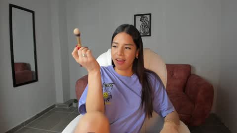 Snapshot of alice23jones chatting on 02.06.25 Alice online show from 02.06.25