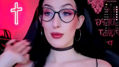 Miss Alice online show from 03.12.26