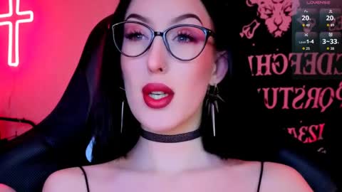 Miss Alice online show from 04.12.26