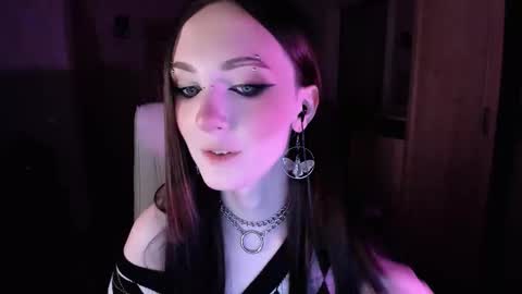 Alice Aris online show from 09.13.25