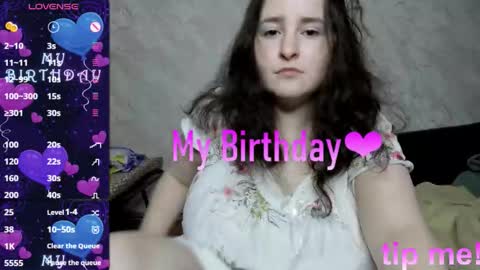 Snapshot of alice_allens chatting on 09.25.25 Alice online show from 09.25.25