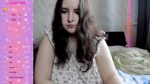 Snapshot of alice_allens chatting on 11.20.25 Alice online show from 11.20.25