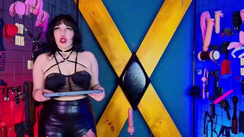 Snapshot of alice_and_rose_bdsm chatting on 02.14.26 Alice and Rose online show from 02.14.26